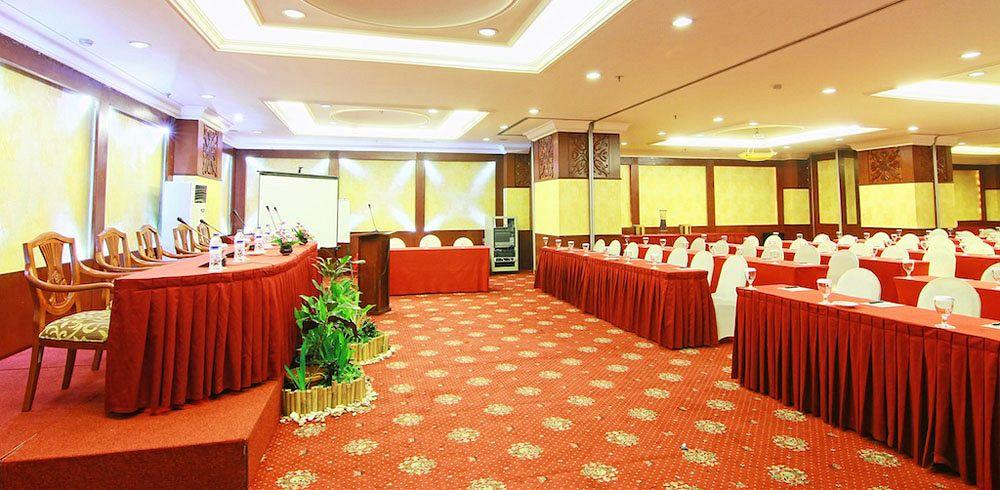 Grand Arkenso Park View Hotel Semarang Exterior photo